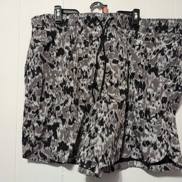 AW Nylon Mens Shorts with Brief Size XXL - Picture 2 of 2